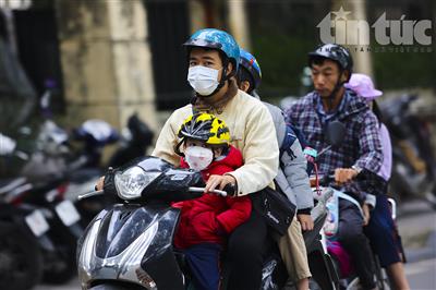 Người Hà Nội thích thú đón gió lạnh đầu mùa 
